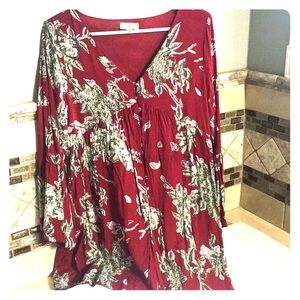 Cute long-sleeved top